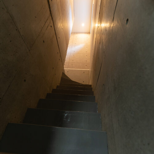 階段3　　ガレージから直結階段